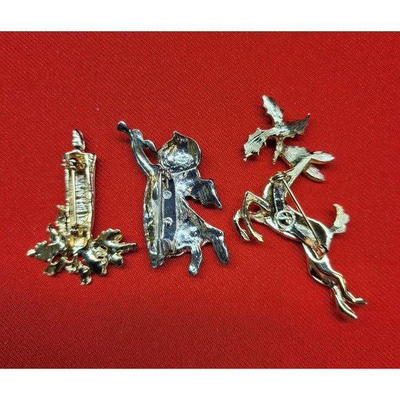 Christmas Pin Brooch Christmas Reindeer Holly Leaf Candle Angel Set of 3 - Picture 5 of 12